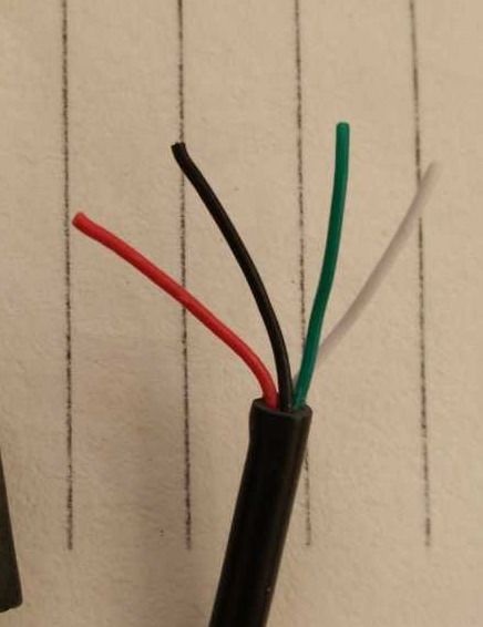 手机数据线四根线如何连接信号放大器，具体用哪两条线